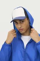 Jachetă unisex SOL'S Shift Water Repellent Windbreaker personalizată, pe model