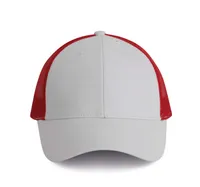 Șapcă K-UP Trucker 6 Panels personalizată, pe model