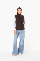 Vestă softshell damă Kariban Softshell Bodywarmer personalizată, pe model