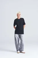 Tricou unisex AWDis 180 T personalizat, pe model