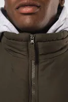 Vestă unisex Kariban Fleece Lined Bodywarmer personalizată, pe model