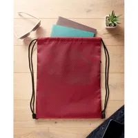 Rucsac cu șnur din RPET 420D personalizat, în context