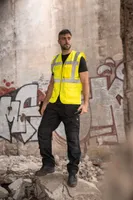 Vestă unisex Korntex Comfort Executive Safety Vest Hamburg Multifunctional With Pockets personalizată, pe model