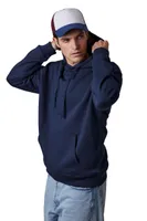 Șapcă K-UP Trucker 5 Panels personalizată, pe model