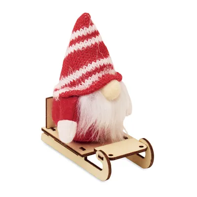 Gnome pe sanie din lemn