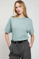 Tricou unisex Lane Seven Heavy Core personalizat, pe model