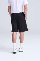 Pantaloni scurți unisex Just Hoods Campus Shorts personalizați, pe model