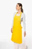 Șorț Kariban Cotton With Pocket personalizat, pe model
