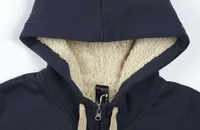 Jachetă unisex SOL'S Sherpa Zipped With Sherpa Lining personalizată, pe model