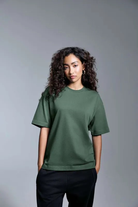 Tricou unisex Anthem Amplify Heavyweight personalizat, pe model