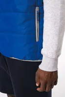 Vestă unisex Kariban Quilted Bodywarmer personalizată, pe model
