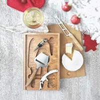 Set de vin și brânzeturi personalizat, în context
