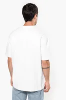 Tricou unisex Kariban Oversized Short Sleeve personalizat, pe model