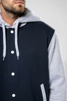 Hanorac unisex Kariban Teddy With Hood personalizat, pe model