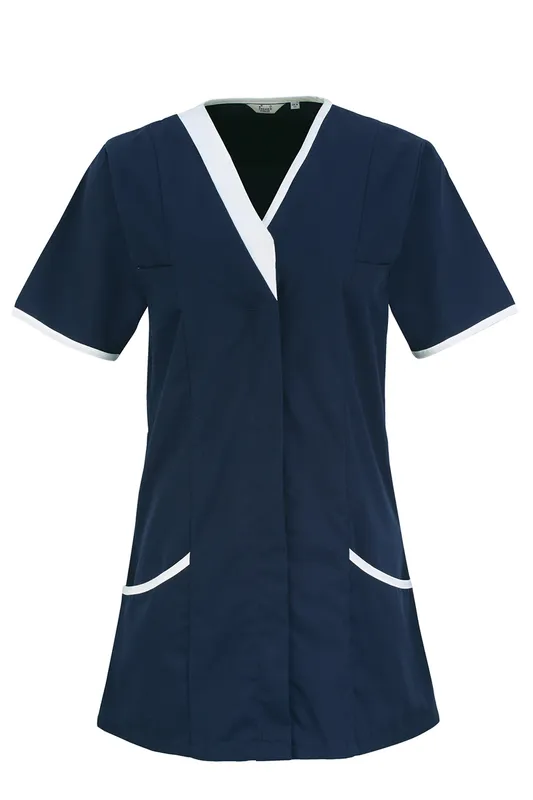 Premier ‘daisy Healthcare Tunic personalizat, pe model