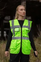 Vestă unisex Korntex Comfort Executive Safety Vest Hamburg Multifunctional With Pockets personalizată, pe model