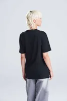 Tricou unisex AWDis 180 T personalizat, pe model