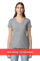 Tricou damă Gildan Softstyle™ V-neck personalizat, pe model