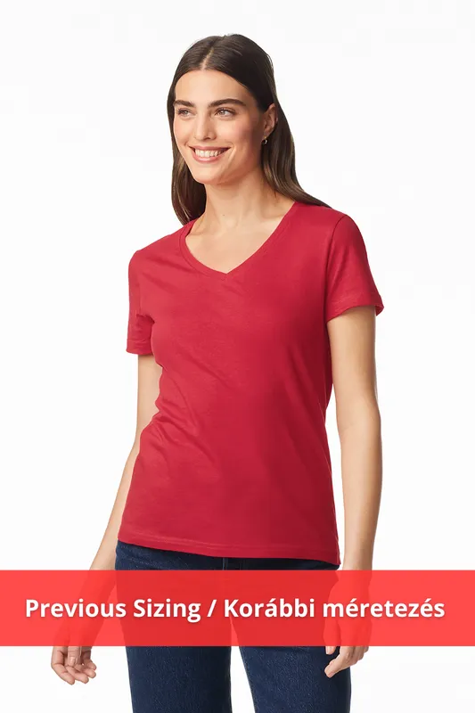 Tricou damă Gildan Softstyle™ V-neck personalizat, pe model