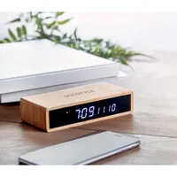 Încărcător wireless în bambus personalizat, vedere zona de personalizare