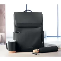 Umbrelă 190T RPET 23 inch personalizată, în context