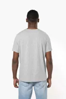 Tricou bărbați Kariban Short-sleeved V-neck personalizat, pe model