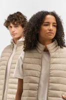 Vestă damă SOL'S Stream BW Lightweight Bodywarmer personalizată, pe model