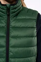 Jachetă damă Kariban Lightweight Sleeveless Fake Down personalizată, pe model