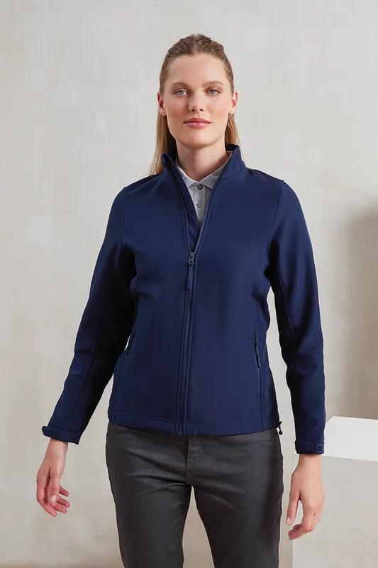Jachetă softshell damă Premier Windchecker® Printable & Recycled Softshell personalizată, pe model
